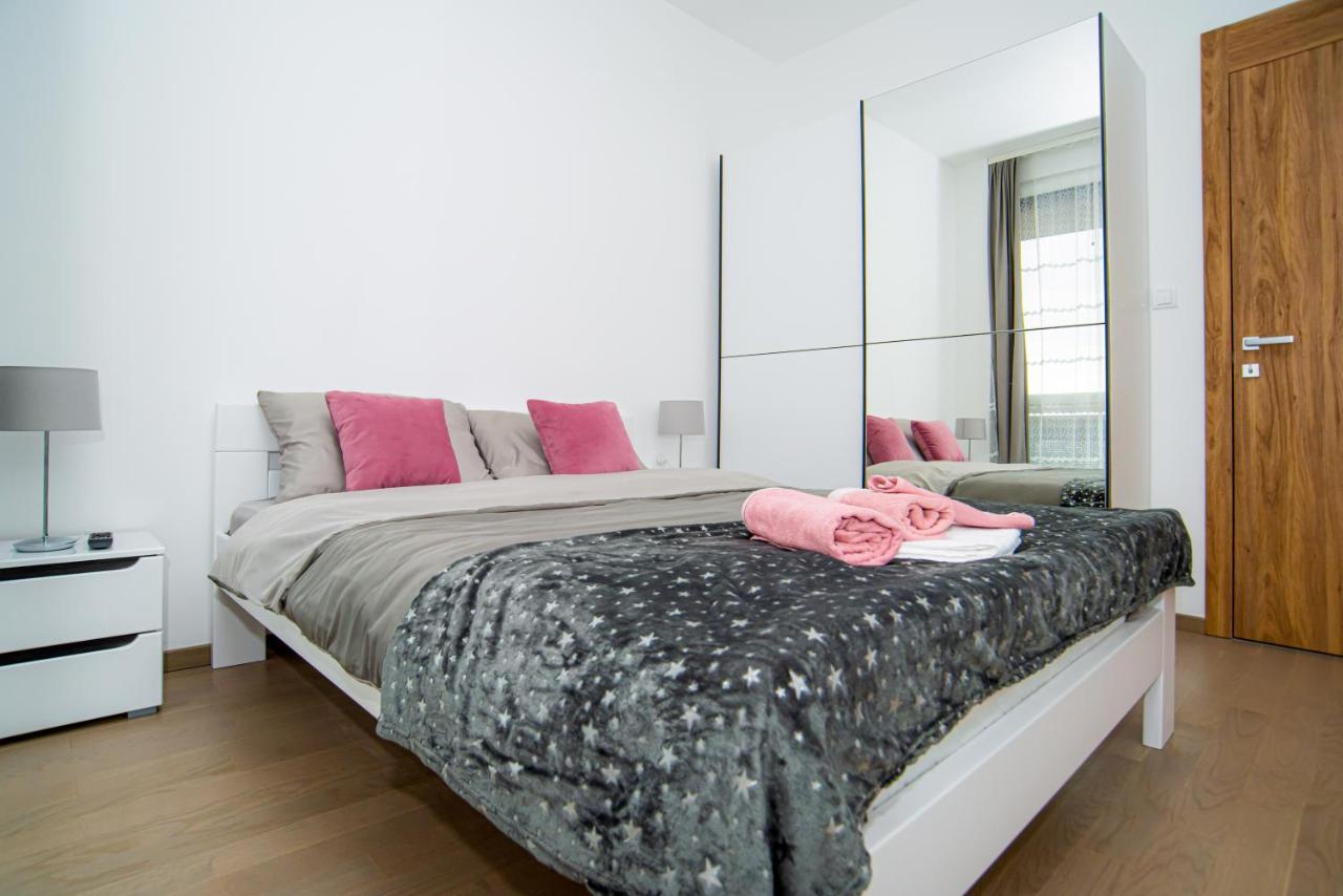 Lust Premium Apartments Kragujevac Esterno foto