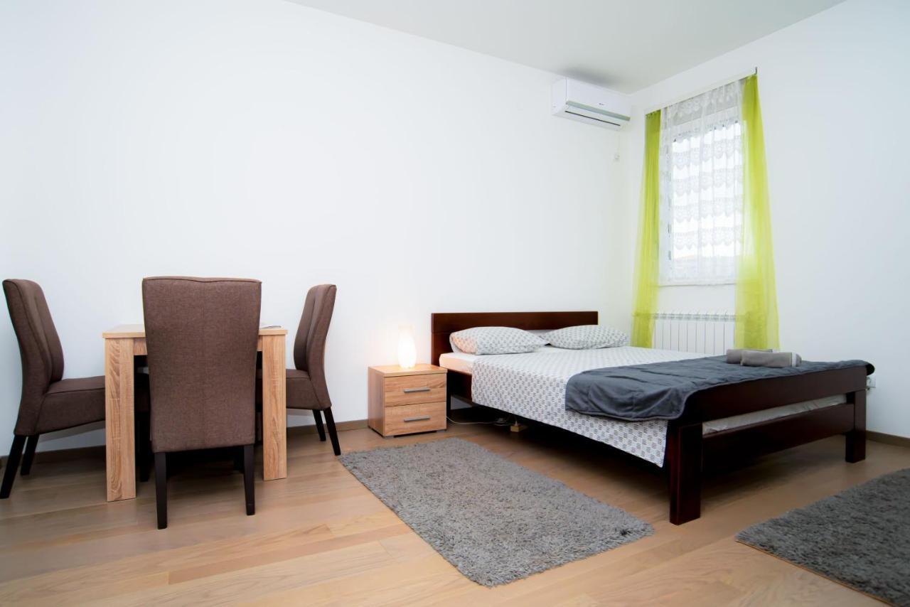 Lust Premium Apartments Kragujevac Esterno foto