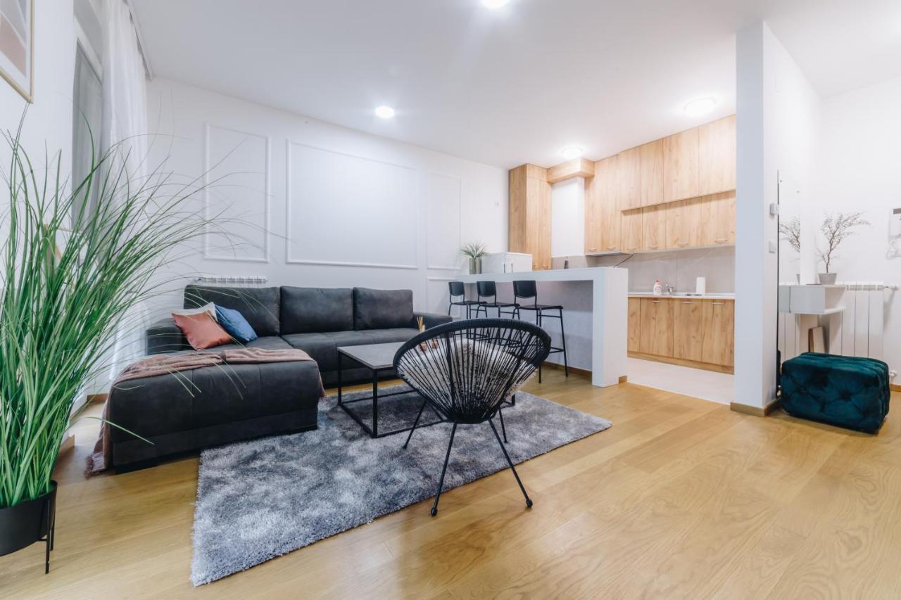 Lust Premium Apartments Kragujevac Esterno foto