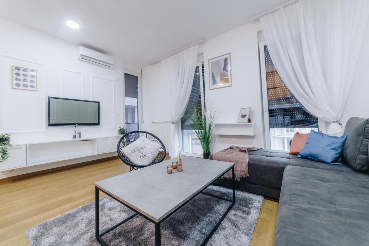 Lust Premium Apartments Kragujevac Esterno foto