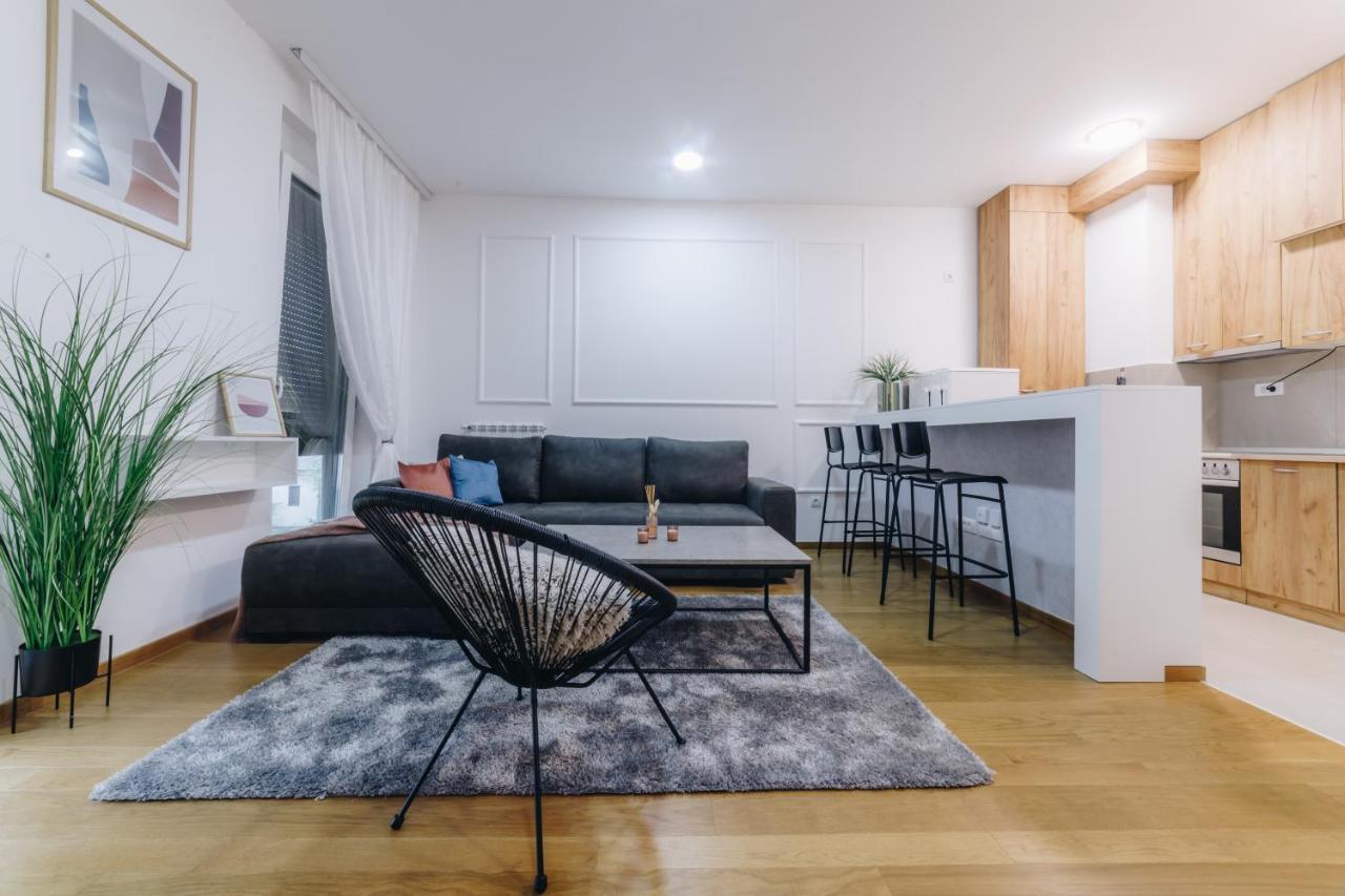 Lust Premium Apartments Kragujevac Esterno foto