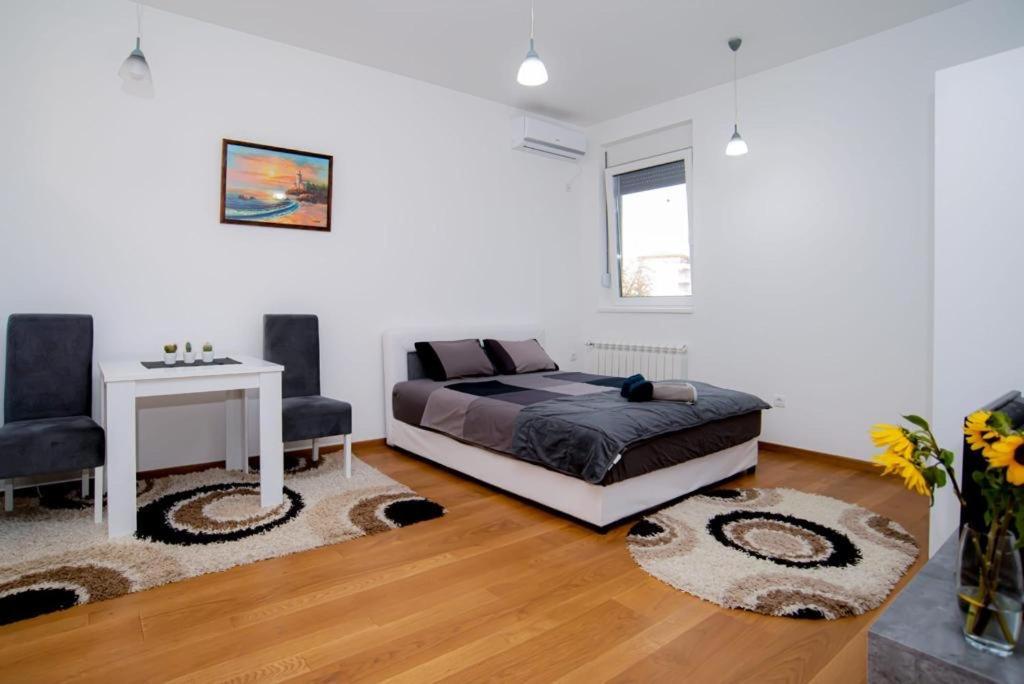 Lust Premium Apartments Kragujevac Esterno foto